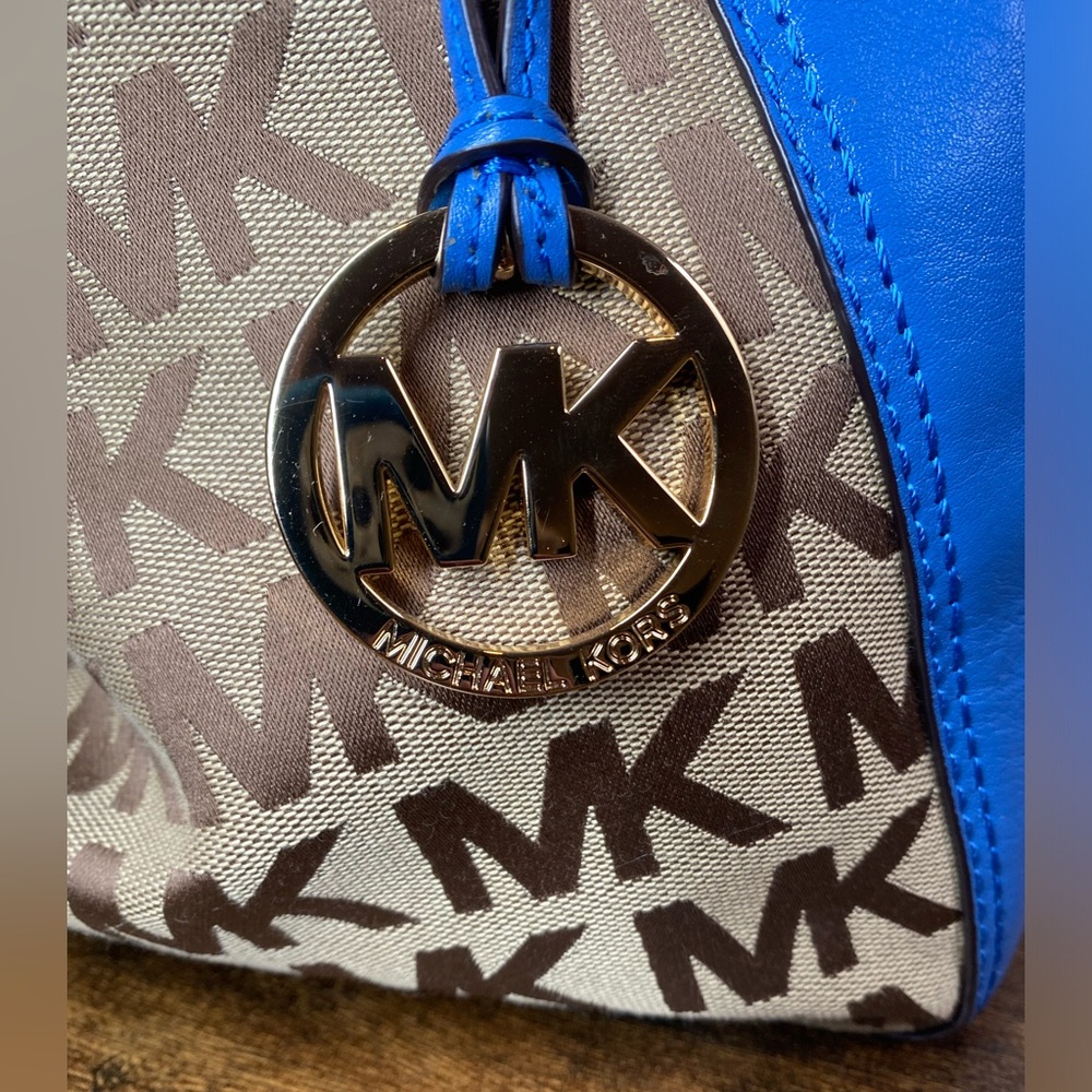 NWT Michael Kors Ludlow bag RARE Blue trim - Picture 4 of 16